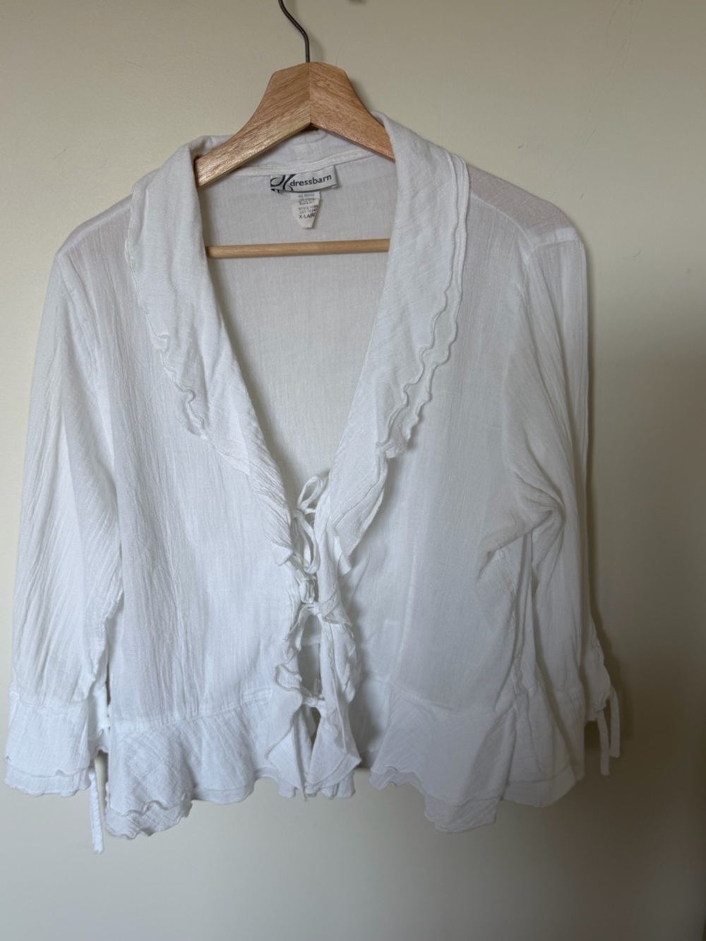 Vintage Dressbarn White Ruffle Tie-Front Women's Top